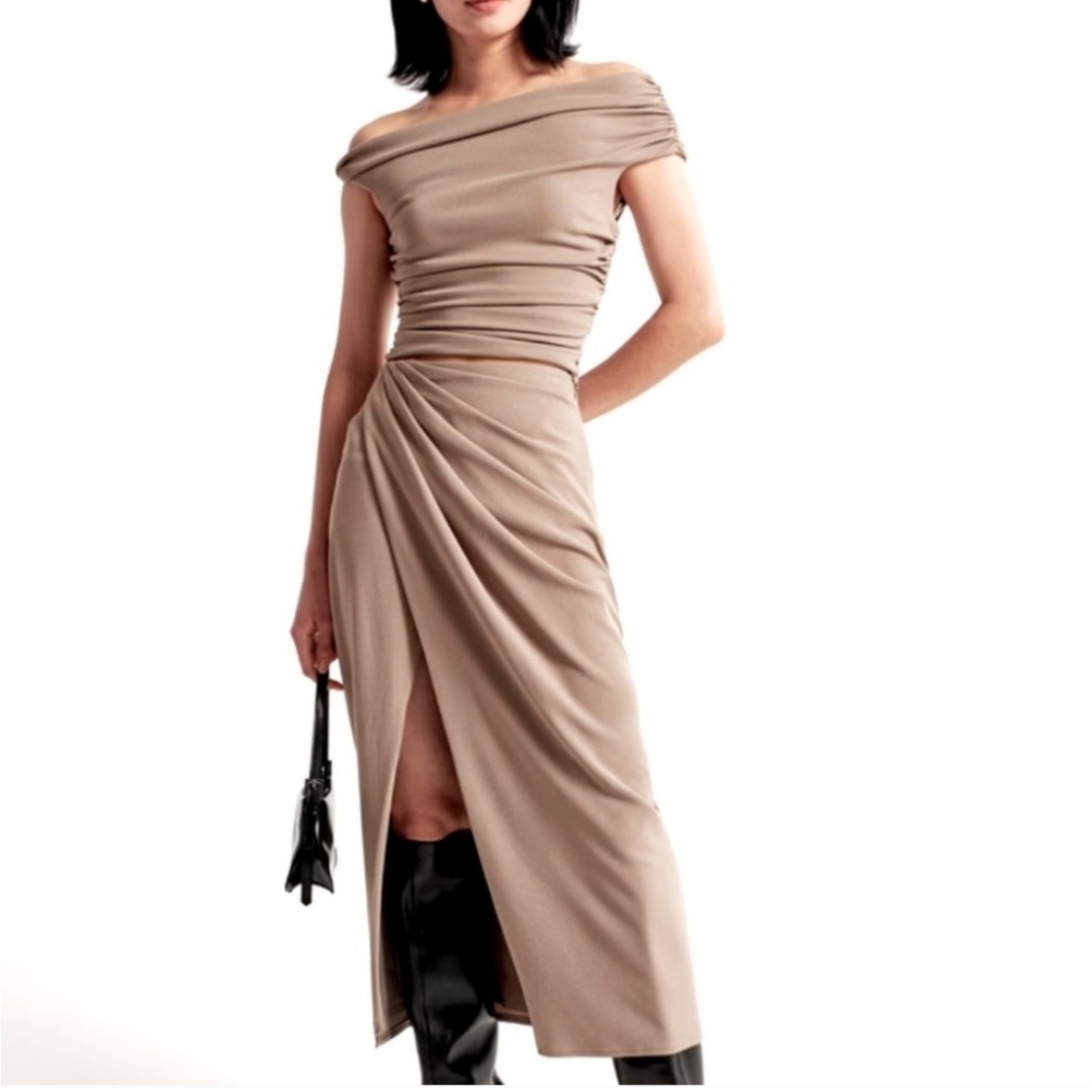 Abercrombie & Fitch Taupe Midi Skirt